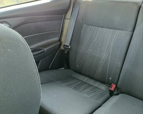 Бежевый Форд Фокус, объемом двигателя 2 л и пробегом 119 тыс. км за 8900 $, фото 4 на Automoto.ua