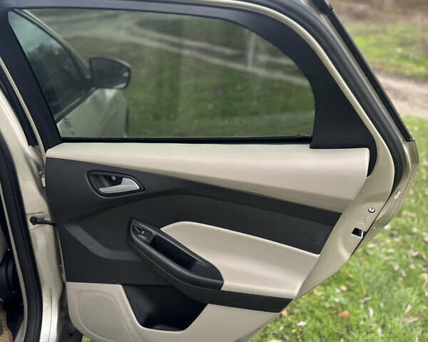 Бежевый Форд Фокус, объемом двигателя 2 л и пробегом 115 тыс. км за 7299 $, фото 23 на Automoto.ua