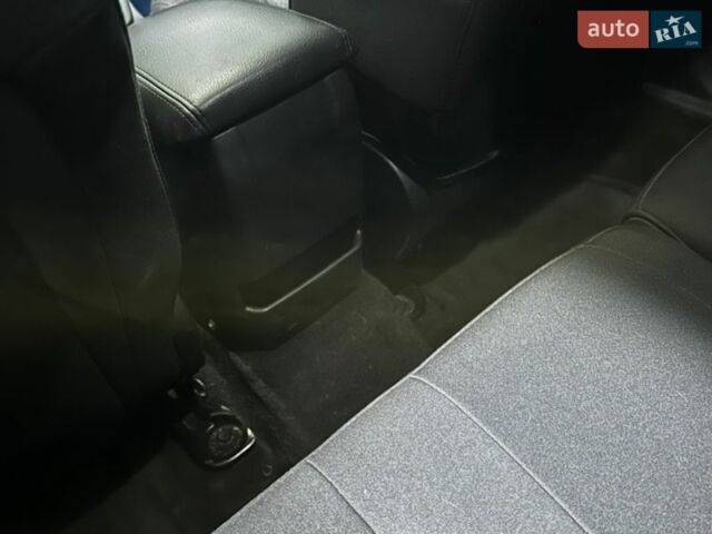 Бежевый Форд Фокус, объемом двигателя 2 л и пробегом 172 тыс. км за 8000 $, фото 7 на Automoto.ua