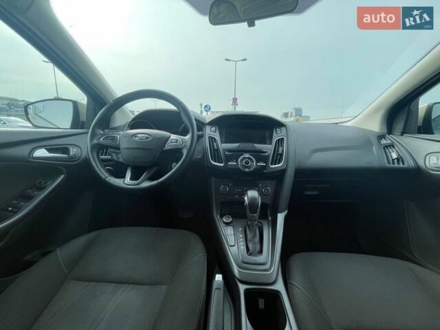 Бежевый Форд Фокус, объемом двигателя 2 л и пробегом 172 тыс. км за 8000 $, фото 4 на Automoto.ua