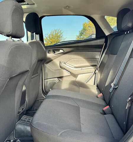 Бежевый Форд Фокус, объемом двигателя 2 л и пробегом 114 тыс. км за 9600 $, фото 17 на Automoto.ua