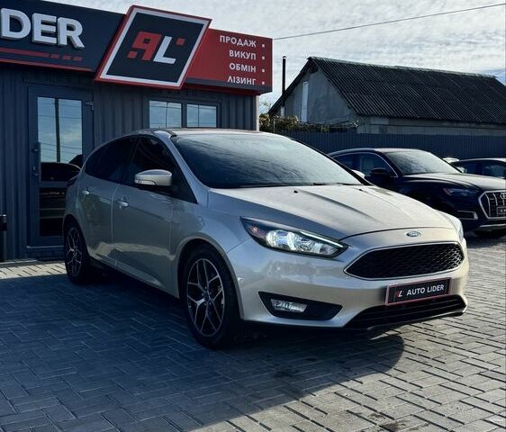 Бежевий Форд Фокус, об'ємом двигуна 2 л та пробігом 114 тис. км за 9600 $, фото 1 на Automoto.ua