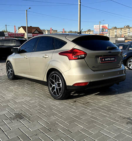 Бежевый Форд Фокус, объемом двигателя 2 л и пробегом 114 тыс. км за 9600 $, фото 4 на Automoto.ua