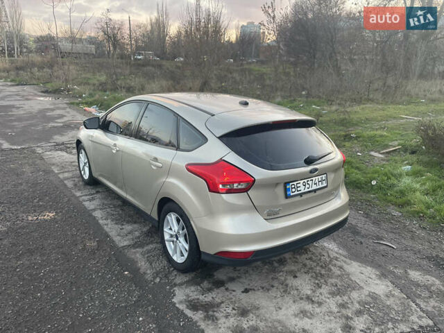 Бежевий Форд Фокус, об'ємом двигуна 2 л та пробігом 105 тис. км за 9200 $, фото 2 на Automoto.ua