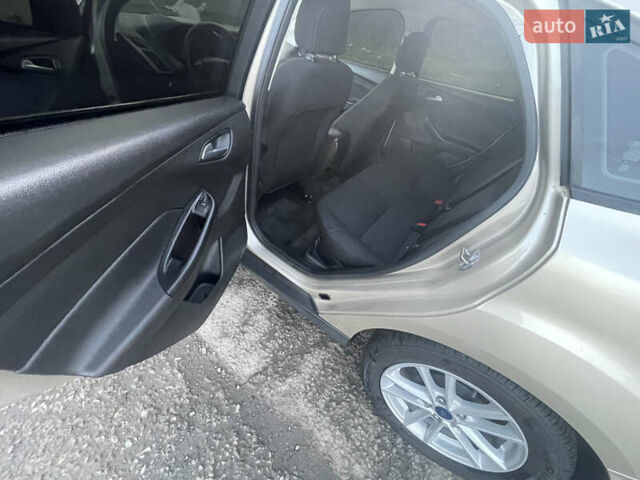 Бежевий Форд Фокус, об'ємом двигуна 2 л та пробігом 105 тис. км за 9200 $, фото 13 на Automoto.ua