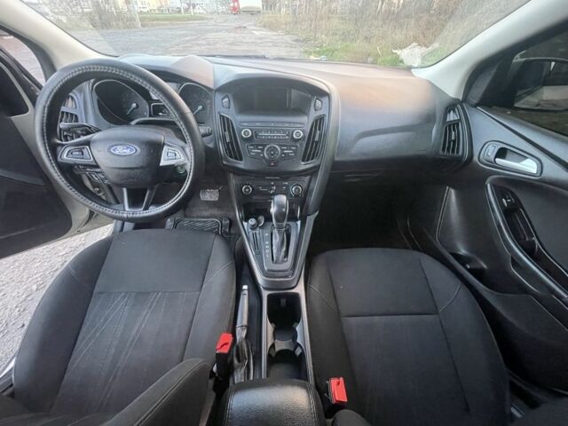 Бежевый Форд Фокус, объемом двигателя 2 л и пробегом 105 тыс. км за 9200 $, фото 12 на Automoto.ua