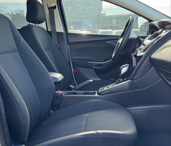 Бежевий Форд Фокус, об'ємом двигуна 2 л та пробігом 114 тис. км за 9600 $, фото 17 на Automoto.ua