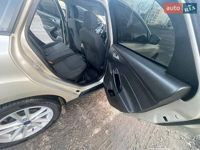 Бежевий Форд Фокус, об'ємом двигуна 2 л та пробігом 105 тис. км за 9200 $, фото 12 на Automoto.ua