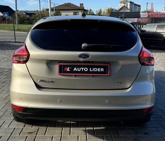 Бежевий Форд Фокус, об'ємом двигуна 2 л та пробігом 114 тис. км за 9600 $, фото 4 на Automoto.ua