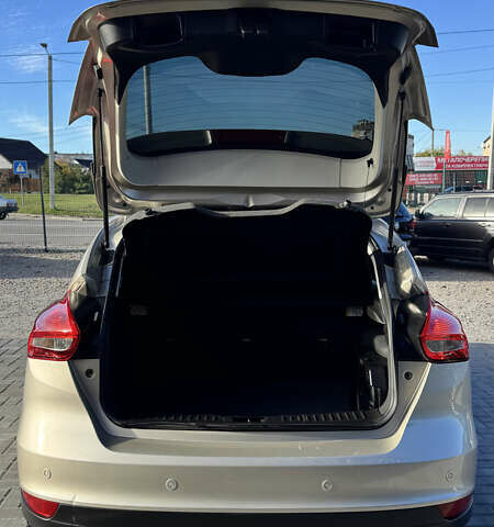 Бежевый Форд Фокус, объемом двигателя 2 л и пробегом 114 тыс. км за 9600 $, фото 20 на Automoto.ua