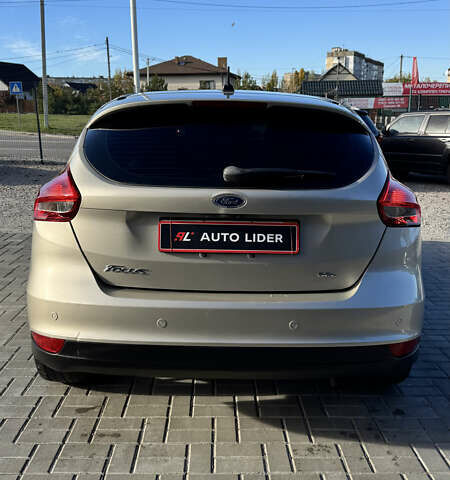 Бежевый Форд Фокус, объемом двигателя 2 л и пробегом 114 тыс. км за 9600 $, фото 5 на Automoto.ua