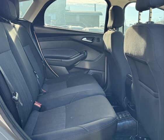 Бежевий Форд Фокус, об'ємом двигуна 2 л та пробігом 114 тис. км за 9600 $, фото 16 на Automoto.ua