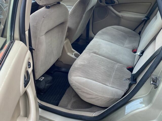 Бежевый Форд Фокус, объемом двигателя 2 л и пробегом 220 тыс. км за 2299 $, фото 6 на Automoto.ua