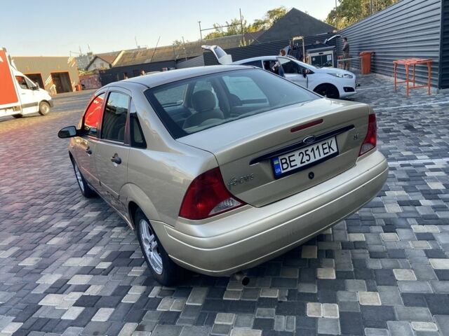 Бежевый Форд Фокус, объемом двигателя 2 л и пробегом 220 тыс. км за 2299 $, фото 2 на Automoto.ua