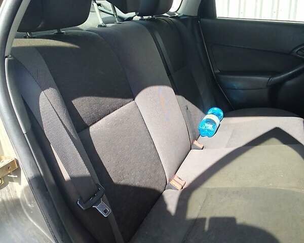 Бежевый Форд Фокус, объемом двигателя 1.6 л и пробегом 351 тыс. км за 3000 $, фото 9 на Automoto.ua