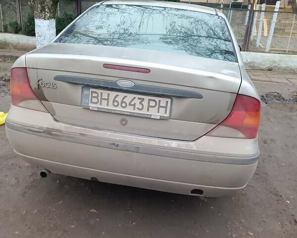 Бежевий Форд Фокус, об'ємом двигуна 1.6 л та пробігом 233 тис. км за 3700 $, фото 1 на Automoto.ua