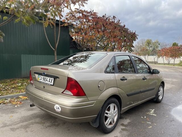 Бежевый Форд Фокус, объемом двигателя 2 л и пробегом 160 тыс. км за 2900 $, фото 4 на Automoto.ua