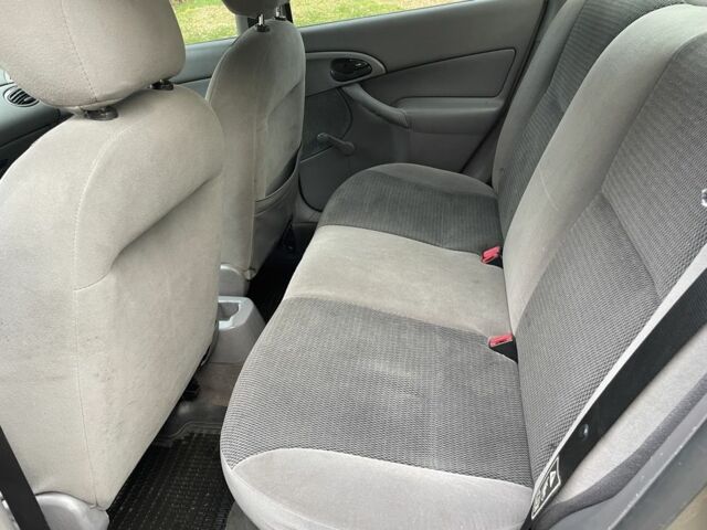 Бежевый Форд Фокус, объемом двигателя 2 л и пробегом 160 тыс. км за 2900 $, фото 9 на Automoto.ua