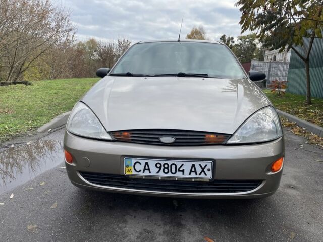 Бежевый Форд Фокус, объемом двигателя 2 л и пробегом 160 тыс. км за 2900 $, фото 2 на Automoto.ua