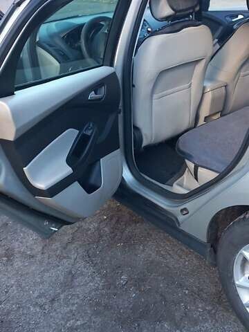 Бежевий Форд Фокус, об'ємом двигуна 2 л та пробігом 140 тис. км за 7999 $, фото 6 на Automoto.ua