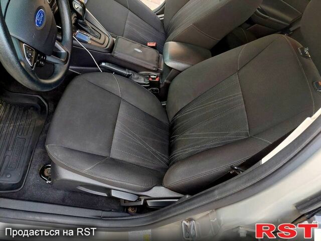 Бежевый Форд Фокус, объемом двигателя 2 л и пробегом 115 тыс. км за 8800 $, фото 2 на Automoto.ua