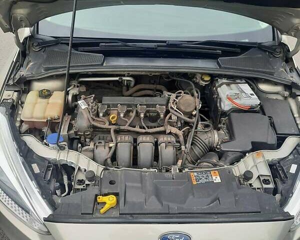 Бежевый Форд Фокус, объемом двигателя 2 л и пробегом 117 тыс. км за 9500 $, фото 3 на Automoto.ua