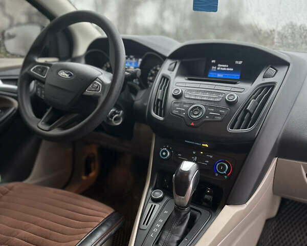 Бежевий Форд Фокус, об'ємом двигуна 2 л та пробігом 172 тис. км за 7900 $, фото 15 на Automoto.ua
