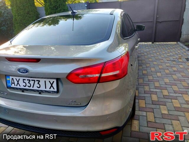 Бежевый Форд Фокус, объемом двигателя 2 л и пробегом 115 тыс. км за 8800 $, фото 8 на Automoto.ua