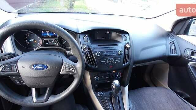 Бежевий Форд Фокус, об'ємом двигуна 2 л та пробігом 140 тис. км за 7999 $, фото 4 на Automoto.ua