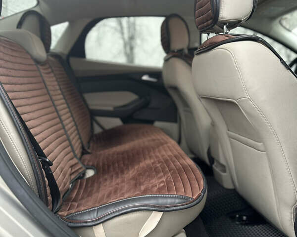 Бежевий Форд Фокус, об'ємом двигуна 2 л та пробігом 172 тис. км за 7900 $, фото 12 на Automoto.ua