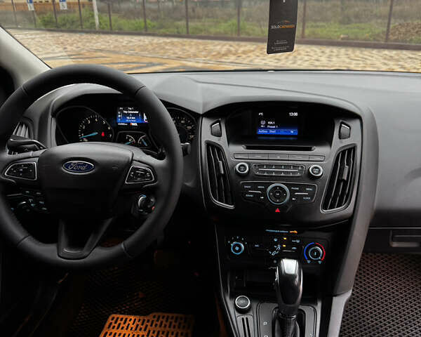 Бежевий Форд Фокус, об'ємом двигуна 2 л та пробігом 124 тис. км за 8400 $, фото 7 на Automoto.ua