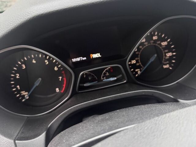 Бежевый Форд Фокус, объемом двигателя 2 л и пробегом 101 тыс. км за 9000 $, фото 2 на Automoto.ua