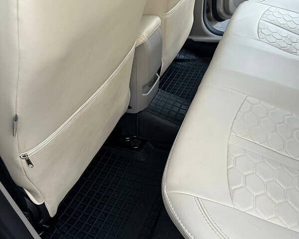 Бежевый Форд Фокус, объемом двигателя 2 л и пробегом 191 тыс. км за 7500 $, фото 8 на Automoto.ua