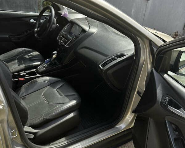 Бежевый Форд Фокус, объемом двигателя 2 л и пробегом 215 тыс. км за 11300 $, фото 5 на Automoto.ua