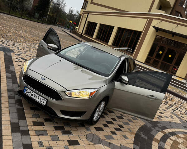 Бежевий Форд Фокус, об'ємом двигуна 2 л та пробігом 124 тис. км за 8400 $, фото 1 на Automoto.ua