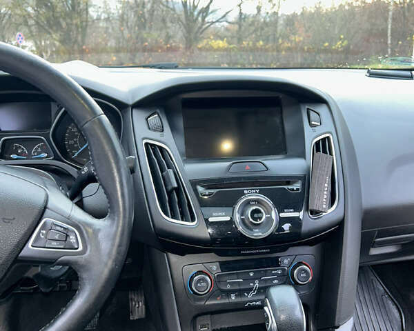 Бежевий Форд Фокус, об'ємом двигуна 2 л та пробігом 102 тис. км за 9400 $, фото 7 на Automoto.ua