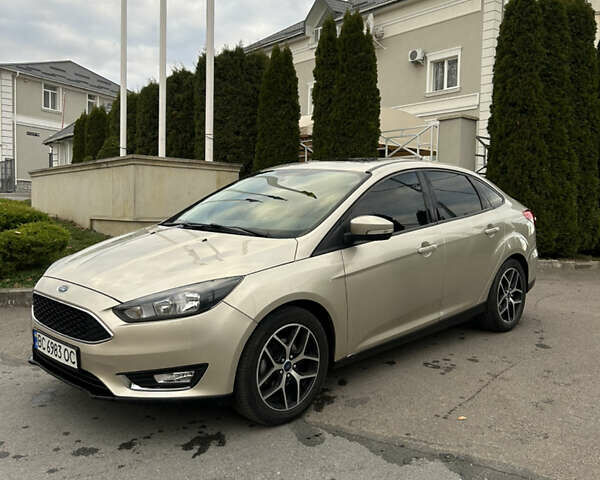 Бежевий Форд Фокус, об'ємом двигуна 2 л та пробігом 102 тис. км за 9400 $, фото 1 на Automoto.ua