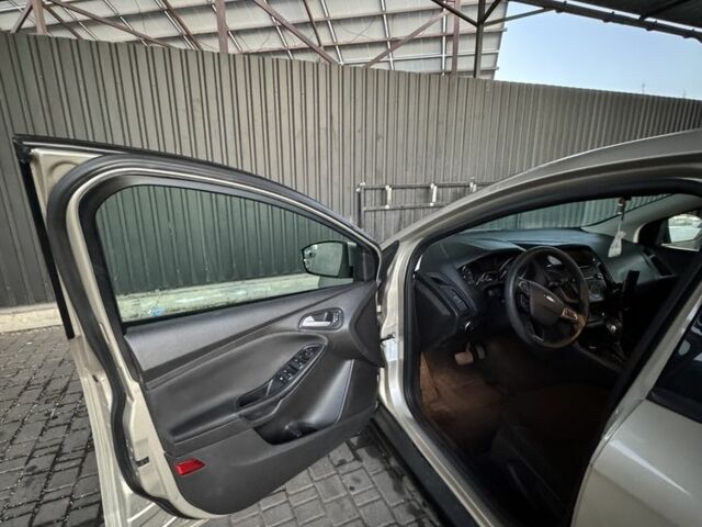 Бежевый Форд Фокус, объемом двигателя 2 л и пробегом 162 тыс. км за 8600 $, фото 22 на Automoto.ua