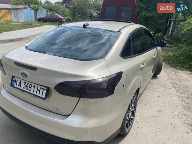 Бежевый Форд Фокус, объемом двигателя 2 л и пробегом 122 тыс. км за 11800 $, фото 2 на Automoto.ua