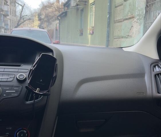 Бежевый Форд Фокус, объемом двигателя 2 л и пробегом 162 тыс. км за 8600 $, фото 11 на Automoto.ua