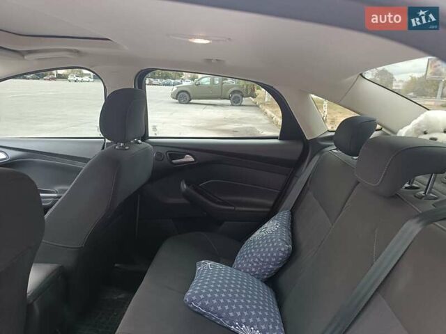 Бежевий Форд Фокус, об'ємом двигуна 2 л та пробігом 111 тис. км за 11000 $, фото 1 на Automoto.ua