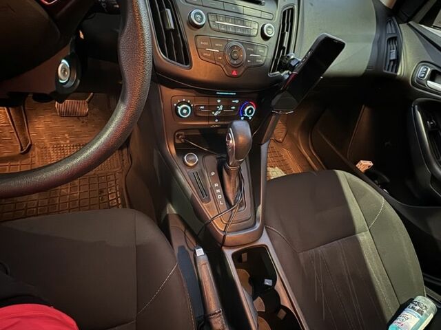 Бежевый Форд Фокус, объемом двигателя 2 л и пробегом 162 тыс. км за 8600 $, фото 18 на Automoto.ua