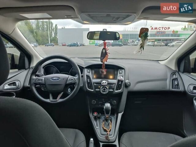 Бежевий Форд Фокус, об'ємом двигуна 2 л та пробігом 111 тис. км за 11000 $, фото 6 на Automoto.ua