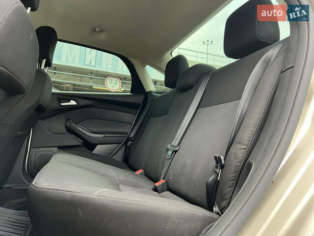 Бежевый Форд Фокус, объемом двигателя 2 л и пробегом 128 тыс. км за 7800 $, фото 43 на Automoto.ua