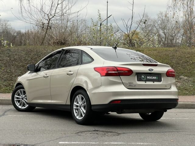 Бежевий Форд Фокус, об'ємом двигуна 2 л та пробігом 128 тис. км за 7800 $, фото 2 на Automoto.ua