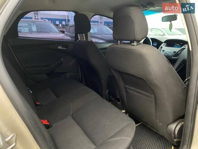 Бежевий Форд Фокус, об'ємом двигуна 2 л та пробігом 180 тис. км за 8990 $, фото 21 на Automoto.ua