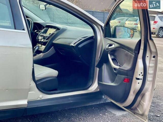 Бежевий Форд Фокус, об'ємом двигуна 2 л та пробігом 264 тис. км за 6750 $, фото 15 на Automoto.ua