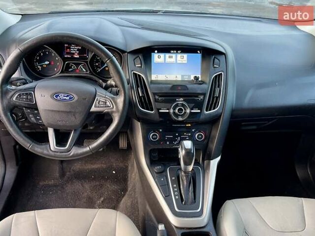 Бежевий Форд Фокус, об'ємом двигуна 2 л та пробігом 264 тис. км за 6750 $, фото 37 на Automoto.ua