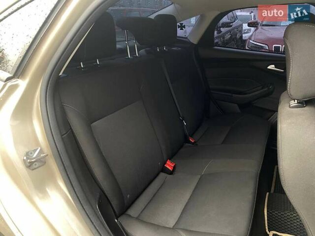 Бежевий Форд Фокус, об'ємом двигуна 2 л та пробігом 180 тис. км за 8990 $, фото 23 на Automoto.ua