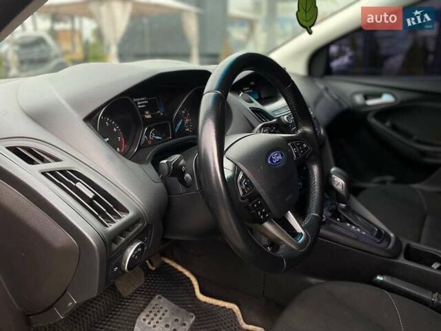 Бежевий Форд Фокус, об'ємом двигуна 2 л та пробігом 180 тис. км за 8990 $, фото 17 на Automoto.ua